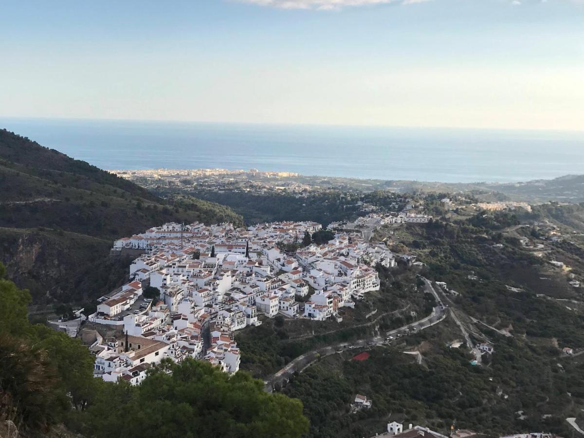Algarabi Villa Фригиляна Екстериор снимка