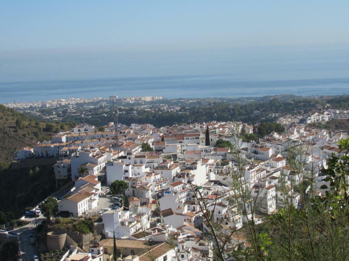 Algarabi Villa Фригиляна Екстериор снимка